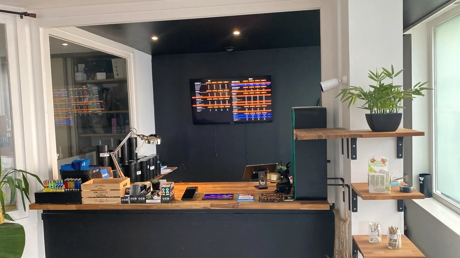 Détail de la boutique CBD Hermosa à Comines
