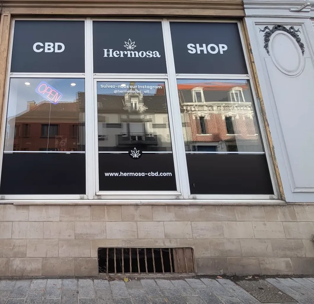 Façade de la boutique Hermosa CBD à Liévin, 13 rue Victor Hugo